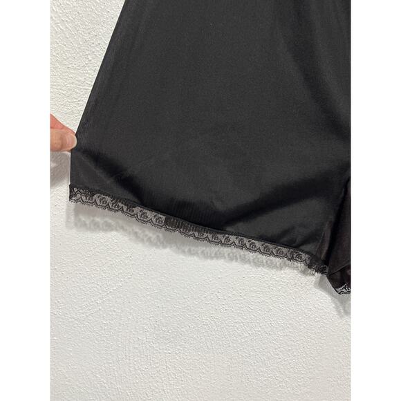 VTG 60s Vanity Fair Satin Pleated Ruffle Trendy Shorts Loungewear M Fall Winter - Picture 6 of 14